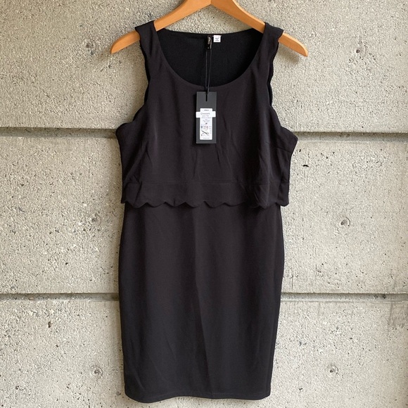 🆕 ONLY Scalloped Body Con Dress - Picture 1 of 10